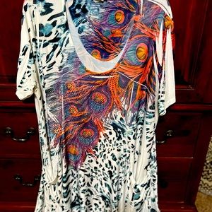 Lady Noiz Tunic. Beautiful with rhinestone